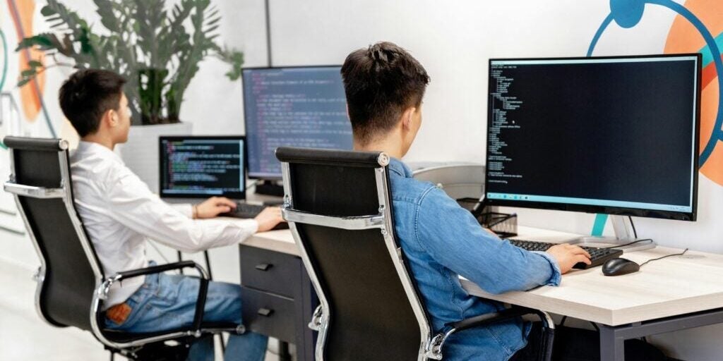 pexels-mikhail-nilov-7988079