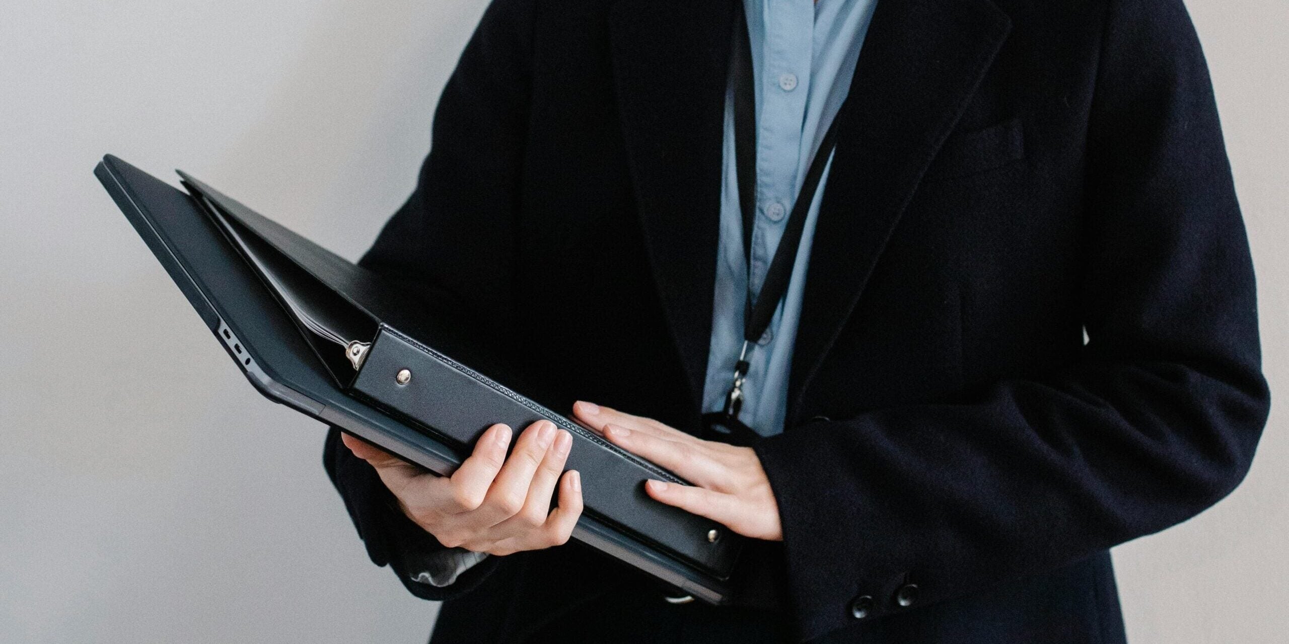 pexels-sora-shimazaki-5668770