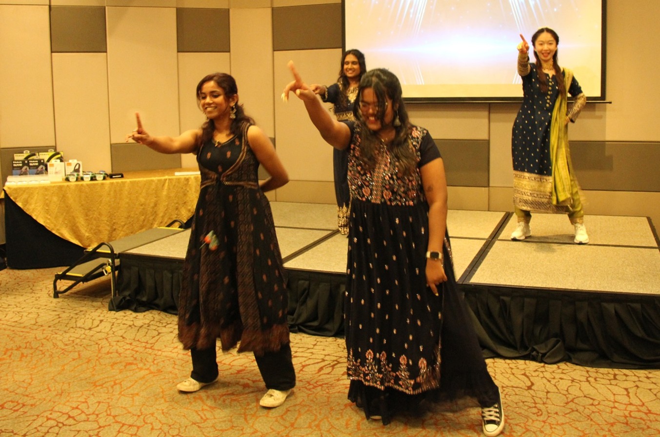 Binwen performing Indian classical dance