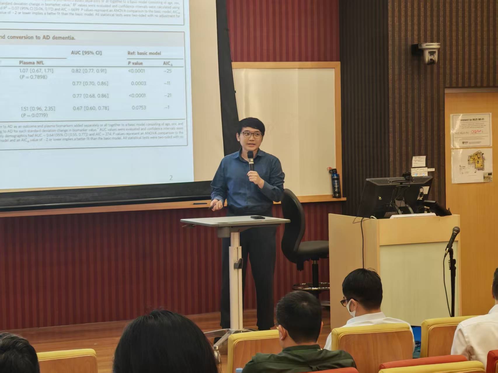 Khee Fui presenting his research work during the MScPHM programme