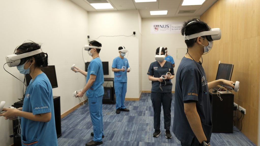 Keep calm and carry on Virtual reality helps medical and nursing