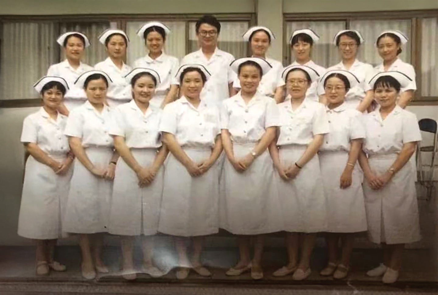 Prof Wang (front row, second from right) with her Master of Science in Nursing classmates.