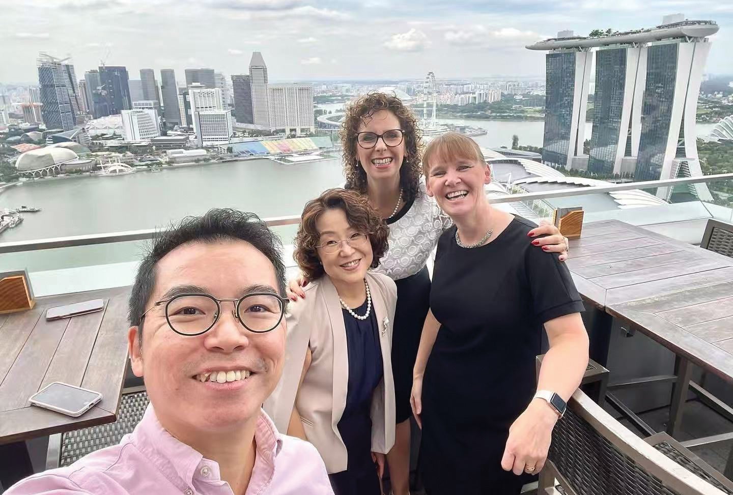 Dr Yeo Tee Joo (first from left) is one of Prof Wang’s (second from left) long-time NUHCS collaborators on the I-CREST project.