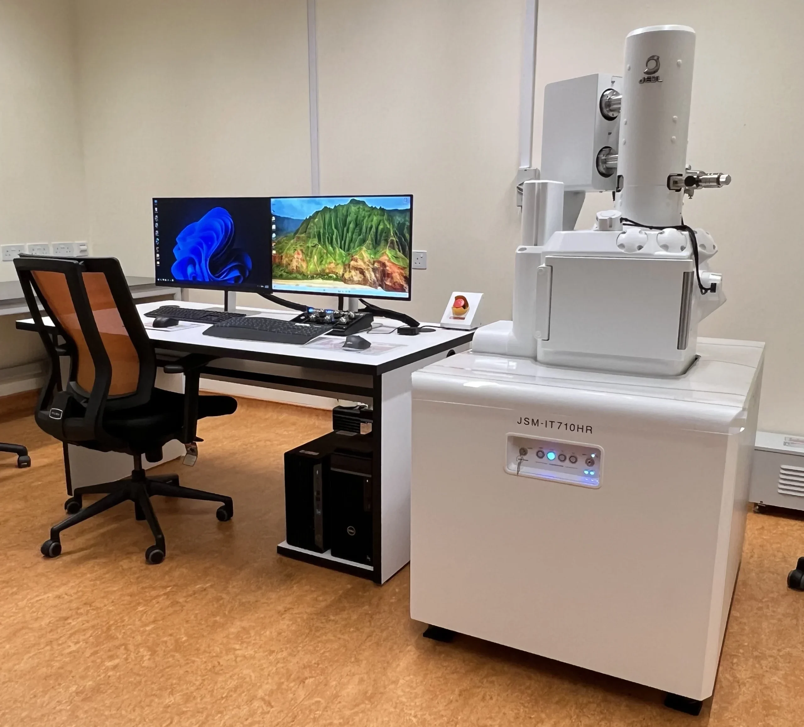 JEOL-JSM-IT710HRLV-SEM-with-EDX