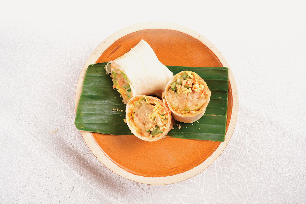 The Secret to Making Good Popiah—and Drawing Blood
