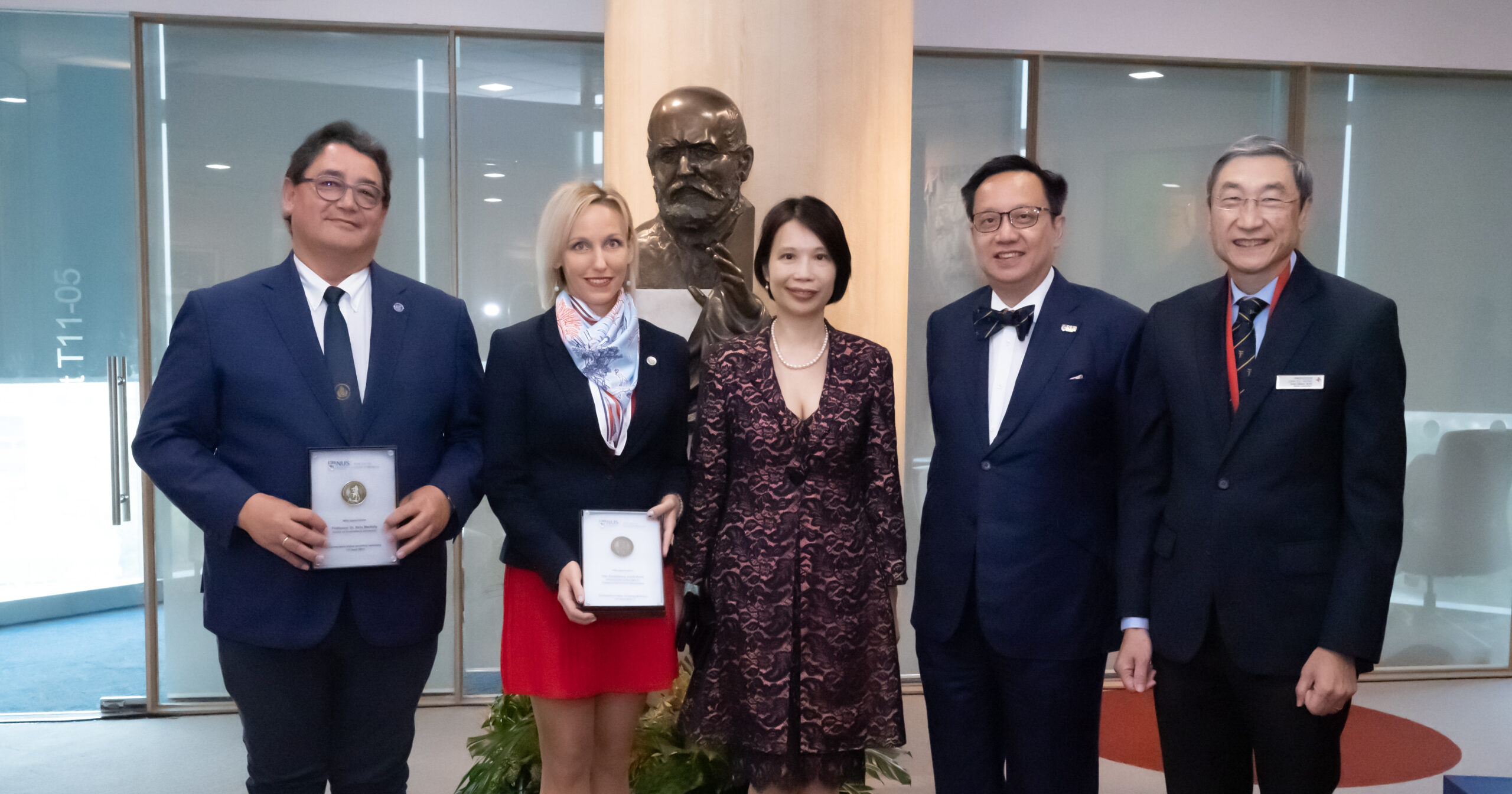 Unveiling Ceremony of Semmelweis statue: NUS Medicine and Semmelweis ...