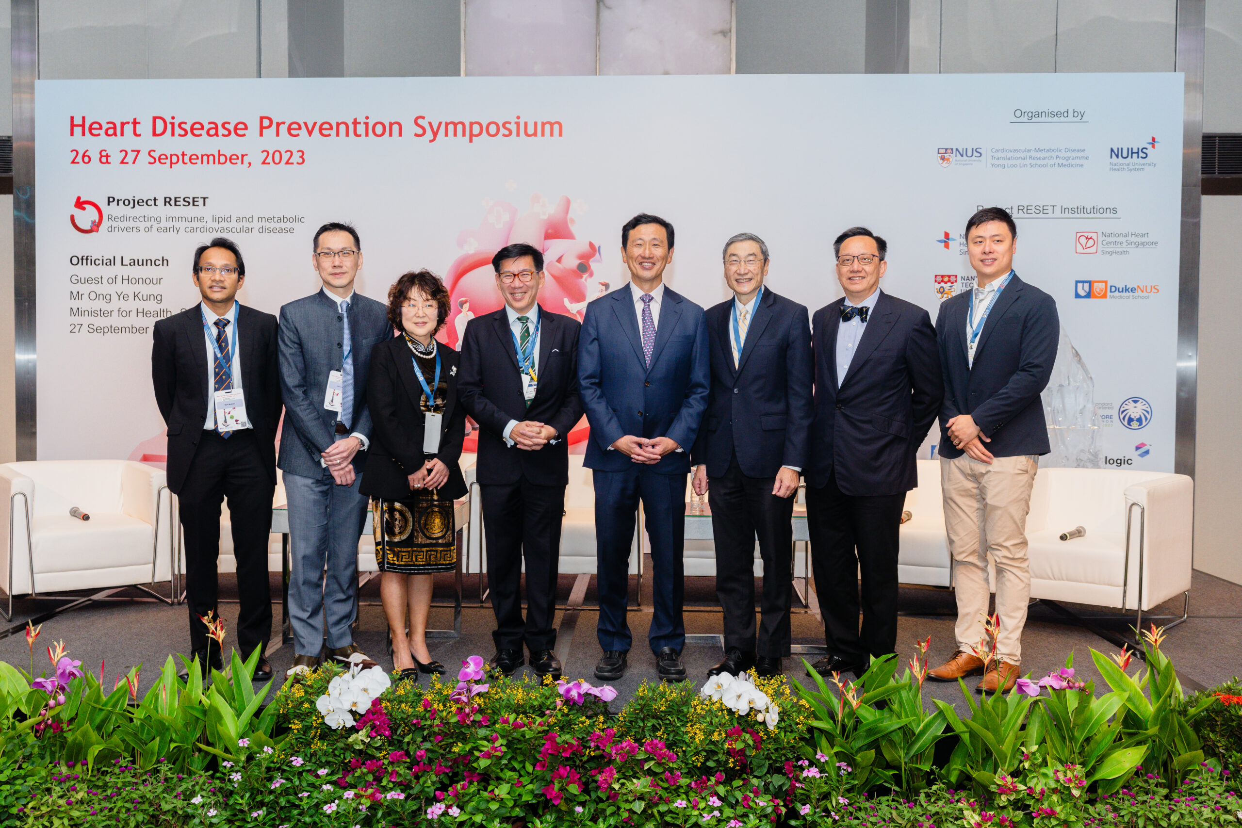 Project RESET, a nationwide preventive heart health study spearheaded by NUS Medicine was launched on 27 September 2023. The event was graced by the Guest-of-Honour, Minister for Health, Mr Ong Ye Kung (fourth from right).