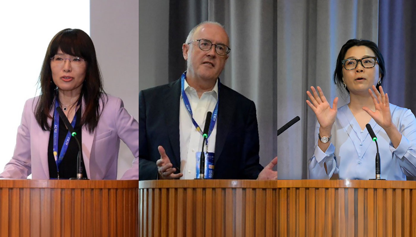 Keynote speakers Professor Yousin Suh, Professor William Ledger, and Professor Zhang Cuilin, Director of the Global Centre for Asian Womens Health (GloW) at NUS Medicine and Lead of the Population Health Study programme at ACRLE.