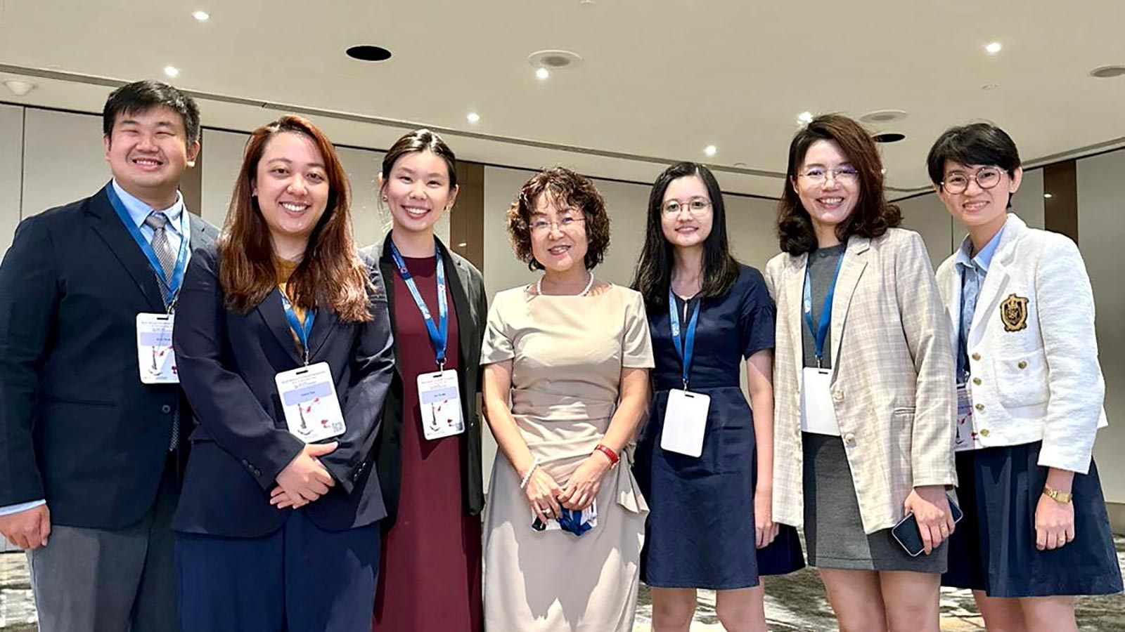 Doctor Wang Wenru, Professor, NUS Nursing, with her research team.