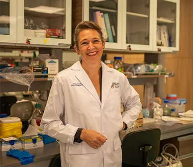 Female NUS Medicine researcher in a research laboratory