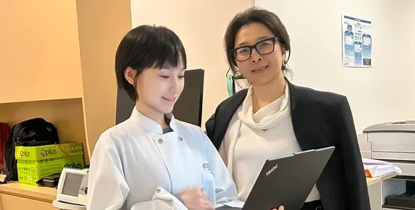 Dr-Yang-Jiaxi-and-Prof-Zhang-Cuili-resize