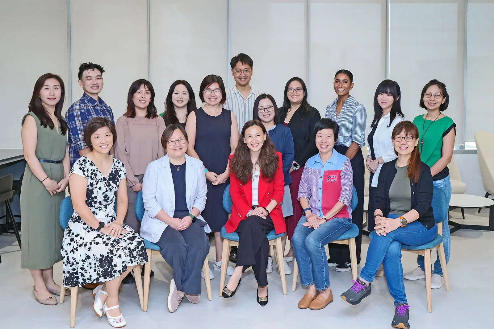 The inaugural cohort of the Doctor of Nursing Practice had their first lesson on 19 August 2025. They were joined by Programme Directors, Associate Professor Zhou Wentao, Deputy Head (Postgraduate Programmes) (first row, third from right) and Professor Vivien Lim (first row, second from right).