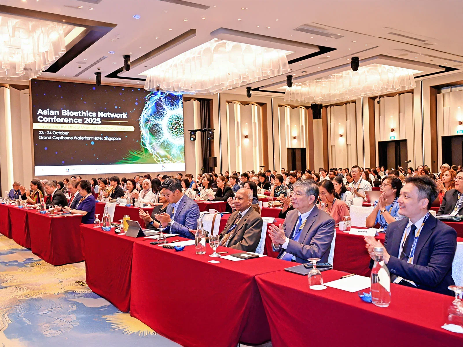 es-01-banner-v01-4x3